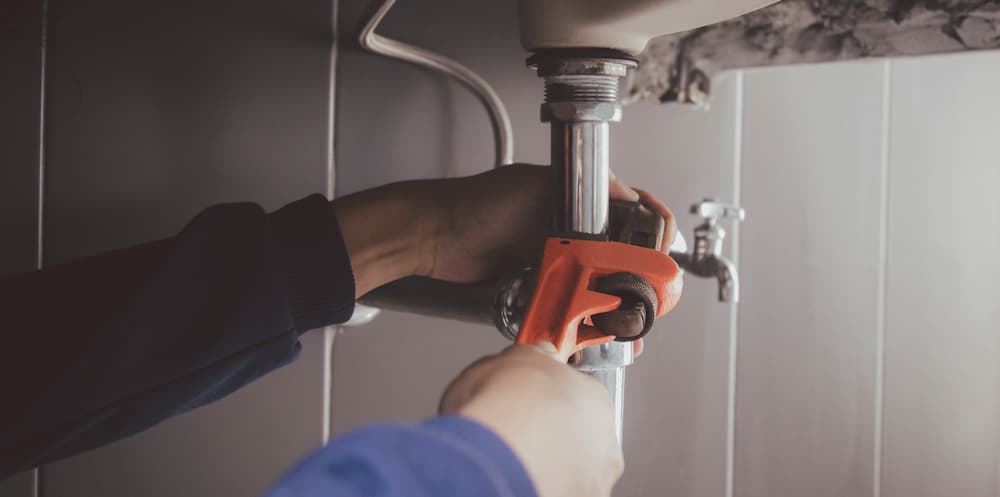 fixing plumbing